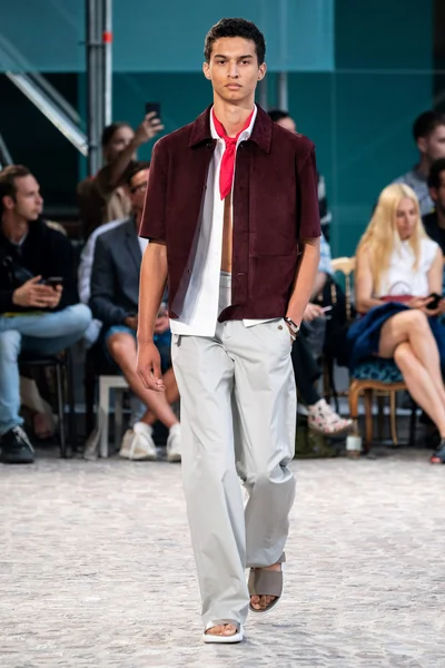 Look 23